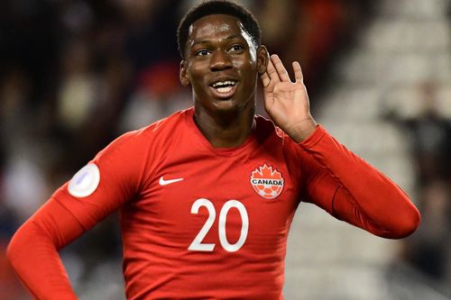 Chelsea hỏi mua Jonathan David và Bukayo Saka