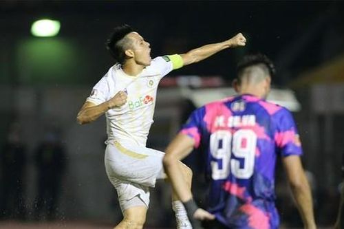 Trước trận TP.HCM - Hà Nội, 19h15 ngày 19/10: Nghìn cân treo sợi tóc
