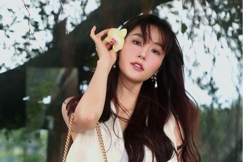 Diễm My 9X khác lạ trong bộ ảnh mới