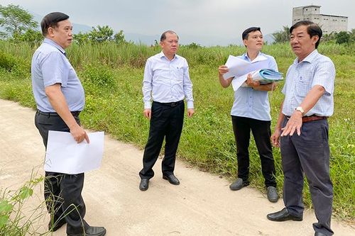 Đẩy nhanh tiến độ giải phóng mặt bằng 2 dự án đường bộ cao tốc