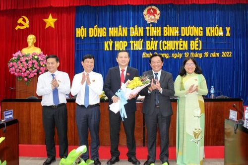 Chủ tịch HĐND tỉnh Bình Dương xin thôi giữ chức vụ