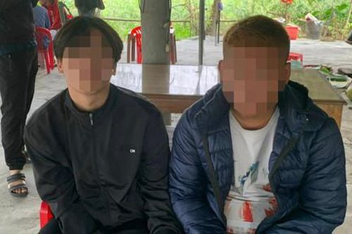 Bắt giữ nhóm vờ mua hàng gây ra hàng loạt vụ cướp giật tài sản