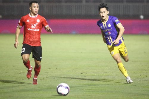 CLB TP.HCM thảm bại, HLV Vũ Tiến Thành sốc: 'Hà Nội FC quá mạnh'