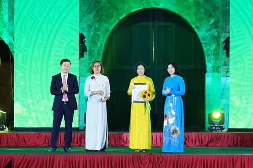 Giữ tình yêu nguyên vẹn với nghề