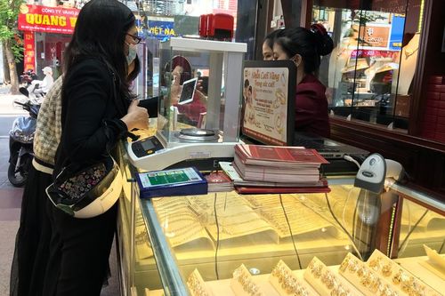 Giá vàng tăng lên mức cao nhất gần 1 tuần qua