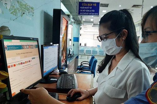 Giá vé tàu Tết Quý Mão 2023 cao nhất hơn 2,7 triệu đồng/vé
