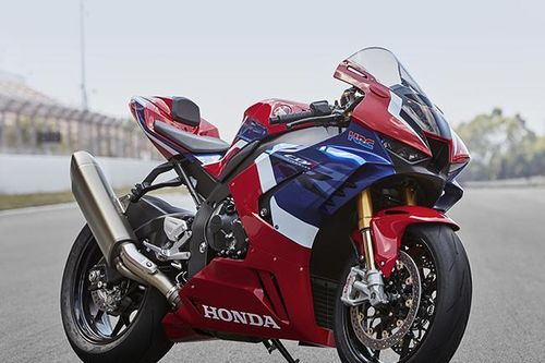 Honda Việt Nam triệu hồi 76 siêu mô tô do lỗi động cơ có thể làm xe bất ngờ chết máy