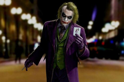 Tượng đài Joker bất tử của Heath Ledger