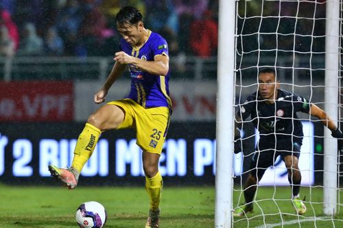 Tiền đạo U23 Việt Nam ghi bàn ấn định chiến thắng 6-0