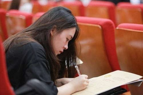 Trường đại học khó 'trở mình'