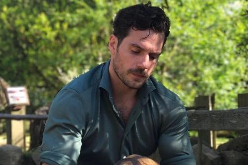 Phong cách lịch lãm của Henry Cavill