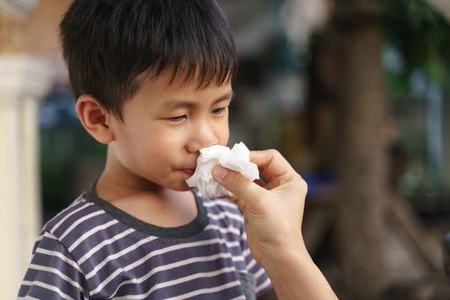Nguyên nhân gây chảy máu cam ở trẻ nhỏ