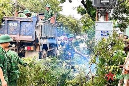 Xung kích đi đầu giúp nhân dân ổn định cuộc sống