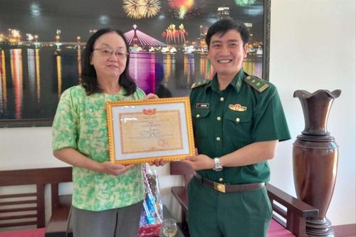 Những người phụ nữ làm mẹ ở tuổi... U70