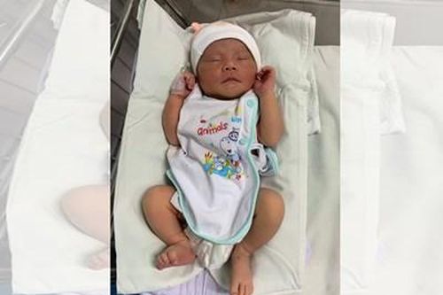 Tìm thân nhân cho bé gái sơ sinh kháu khỉnh bị bỏ rơi