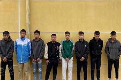 Bắt khẩn cấp 8 đối tượng 'bày binh bố trận' bán xe rồi cướp tài sản