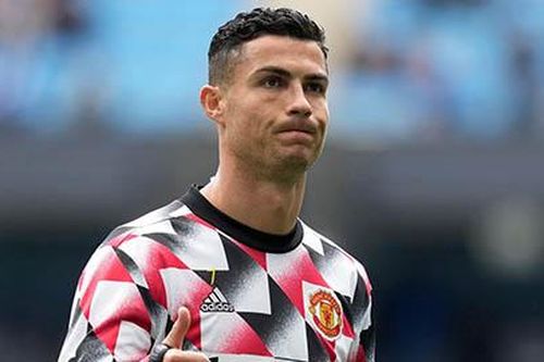 CĐV gọi Ronaldo là nỗi ô nhục của MU