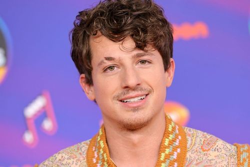 Charlie Puth đang yêu
