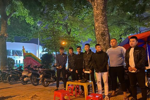 Bắt giữ nhóm thanh thiếu niên lập bãi trông xe thu tiền trái phép