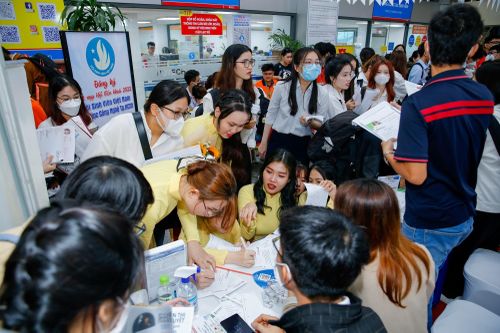 Nhiều ngành tuyển 'trắng' thí sinh