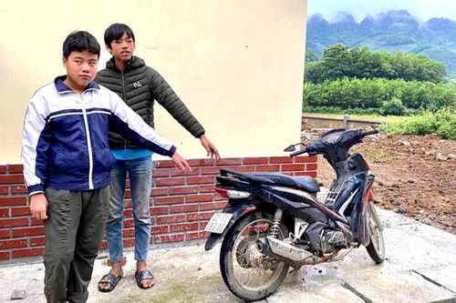Thấy xe máy để ven đường, 2 thiếu niên 'nảy số' trộm trong nháy mắt