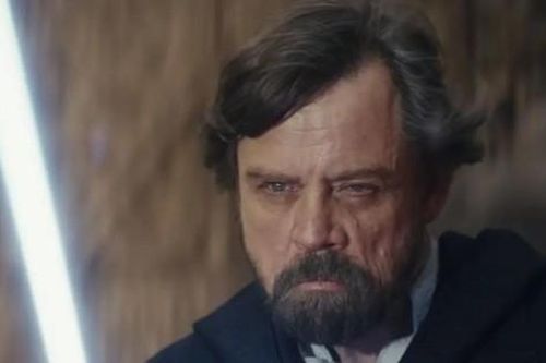 Diễn viên Star Wars tặng 500 máy bay không người lái cho Ukraine