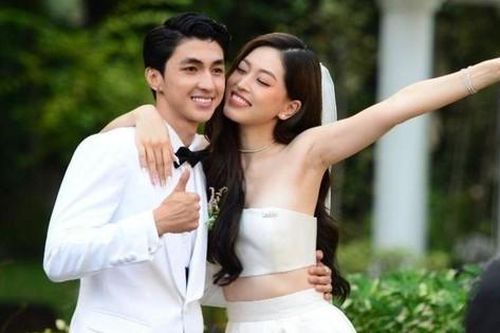 Phương Nga diện váy cưới như áo quây