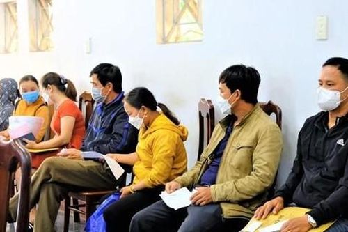 Bắt khẩn cấp một phó giám đốc văn phòng đăng ký đất đai ở Đắk Nông