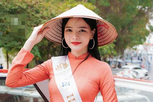 Thí sinh Hoa hậu Du lịch thanh lịch trong tà áo dài dân tộc
