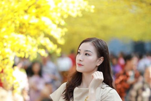 Ngắm vẻ đẹp vạn người mê của hoa khôi bóng chuyền Kim Thanh