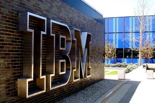 IBM dự kiến vượt mục tiêu tăng trưởng doanh thu cả năm