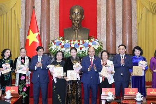 Toàn văn phát biểu của Chủ tịch nước Nguyễn Xuân Phúc tại buổi gặp mặt nữ đại biểu Quốc hội khóa XV