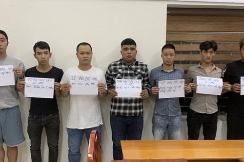 Rủ bạn bè mang hung khí đi đòi nợ cho bố