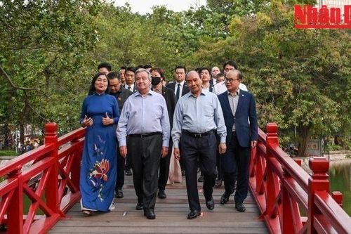 Tổng Thư ký Liên hợp quốc tham quan các di tích lịch sử, danh thắng nổi tiếng của Hà Nội