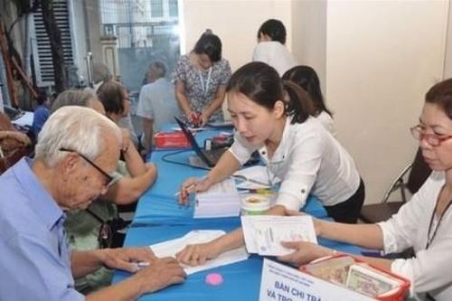 Chi tiết quy định kéo dài tuổi nghỉ hưu với cán bộ lãnh đạo, quản lý