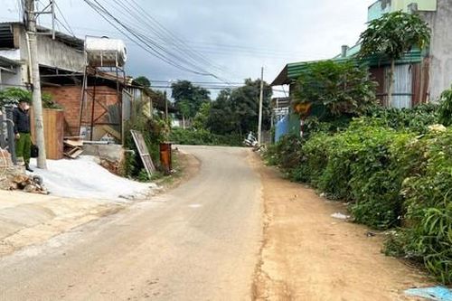 Học sinh lớp 9 ở Lâm Đồng bị đâm tử vong trên đường đi học về