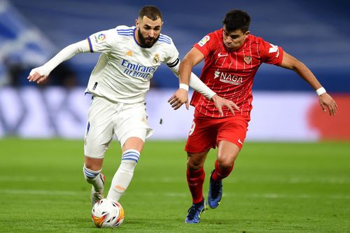 Real Madrid vs Sevilla: Benzema 'rửa' Quả bóng vàng