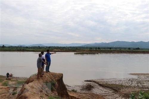 Gia Lai: Sông Ba bị sạt lở, người dân mất hàng trăm ha đất sản xuất