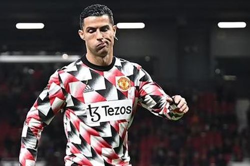 Ronaldo có động thái lạ trước đại chiến Chelsea vs Man United