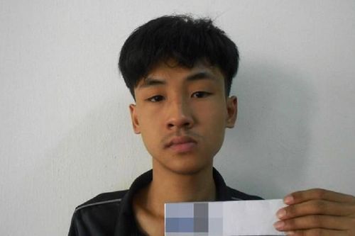 Thanh niên SN 2004 'làm liều' sau khi nhặt được chiếc điện thoại chứa nhiều ảnh nhạy cảm