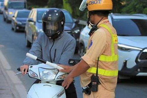 Mở rộng tuần tra giải quyết ùn tắc ở cửa ngõ ra vào Hà Nội, TP Hồ Chí Minh