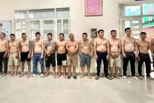 Triệt phá sòng bạc tiền tỷ nhiều lớp cửa, gắn camera cảnh giới