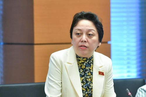 Đại biểu Quốc hội nêu 3 nguyên nhân khiến y bác sĩ nghỉ việc hàng loạt
