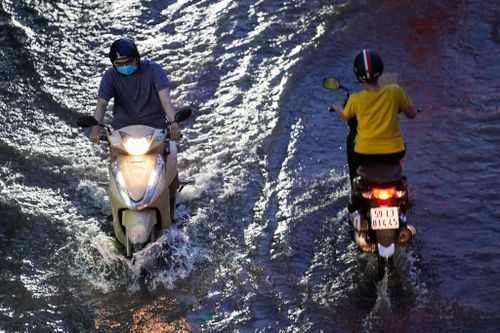Nam Bộ có thể ngập úng diện rộng vài ngày tới do triều cường