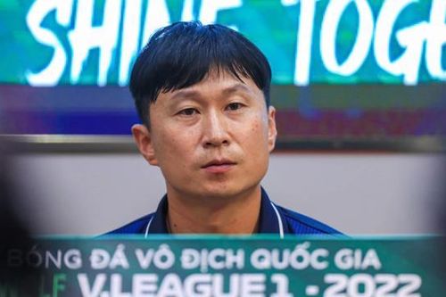 HLV Hà Nội FC gửi lời xin lỗi Chủ tịch Đỗ Vinh Quang trong ngày cưới