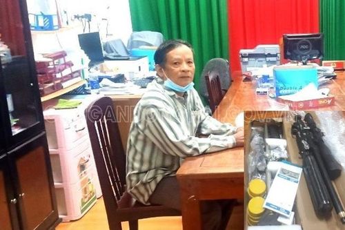 Bắt giữ đối tượng vận chuyển súng hơi và 100 viên đạn