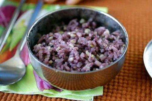 Học phụ nữ Hàn cách nấu cơm 'lạ' giúp đẹp dáng, ăn nhiều cũng không sợ béo