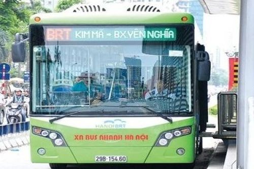 Hà Nội thí điểm mô hình xe điện 2 bánh kết nối buýt BRT cho khách