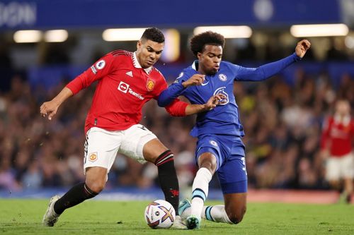 Casemiro ghi bàn phút bù giờ, Man Utd hòa kịch tính Chelsea