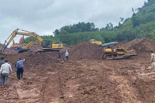 Quảng Trị: Dự kiến 'nối' lại giao thông trên QL 15D vào chiều nay